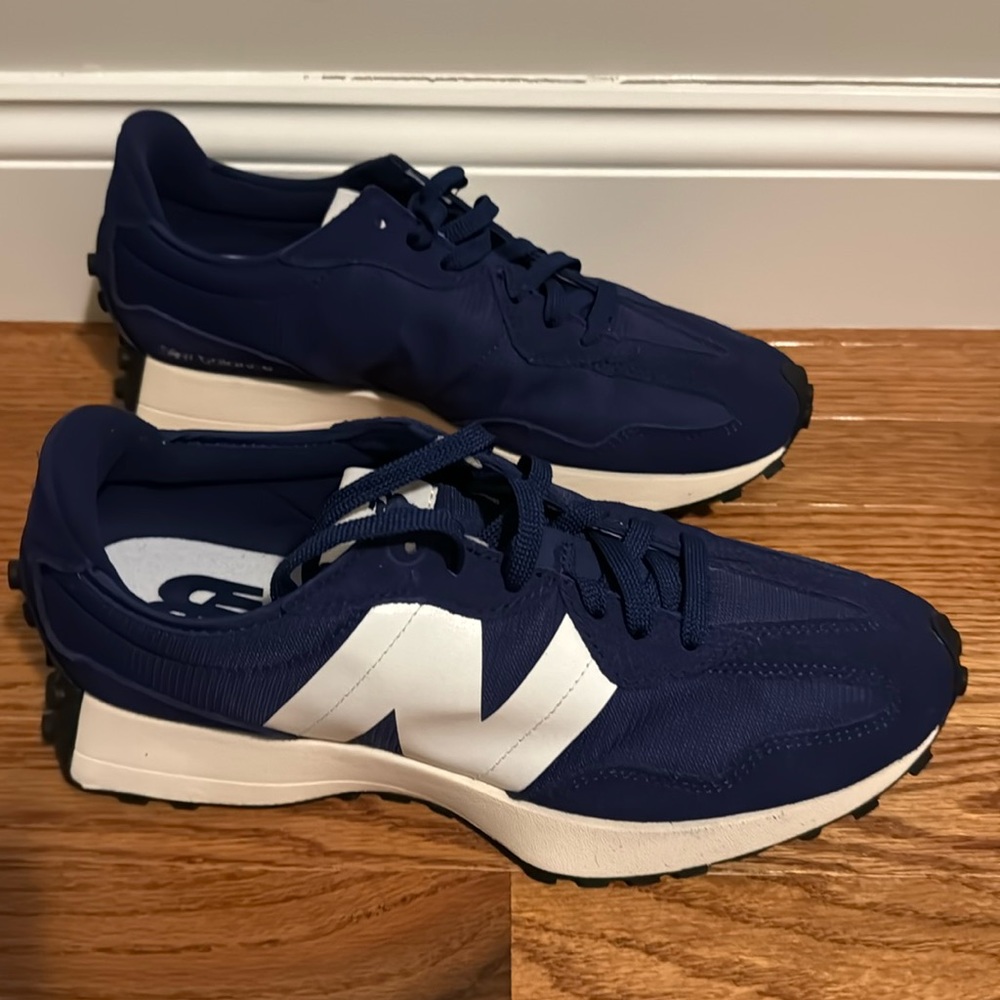 New Balance 327